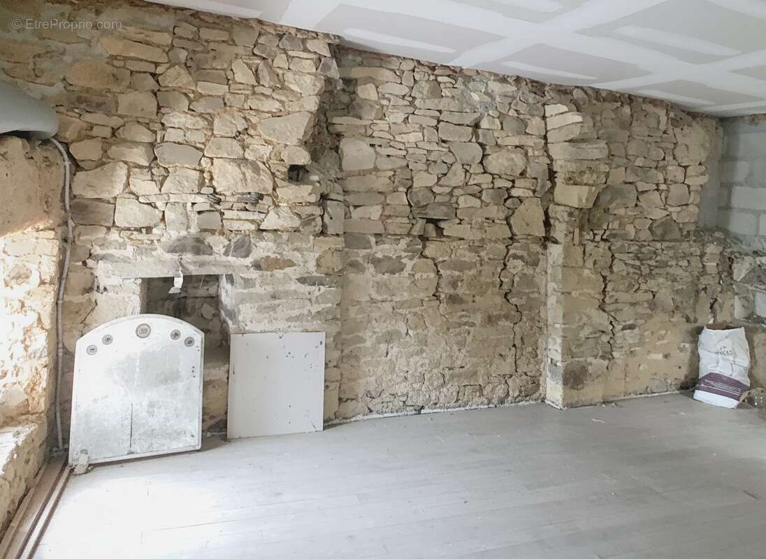 Maison à REMILLY-SUR-LOZON