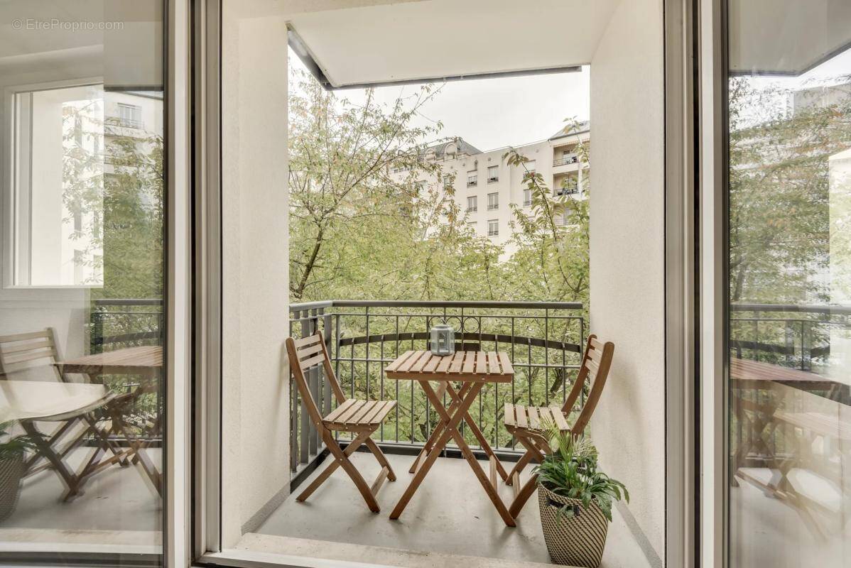 Appartement à ISSY-LES-MOULINEAUX