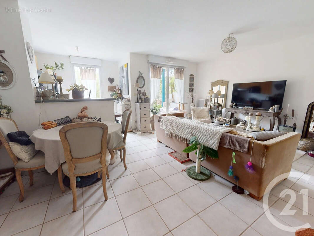 Appartement 61 m² à La Salvetat-Saint-Gilles  - photo 4