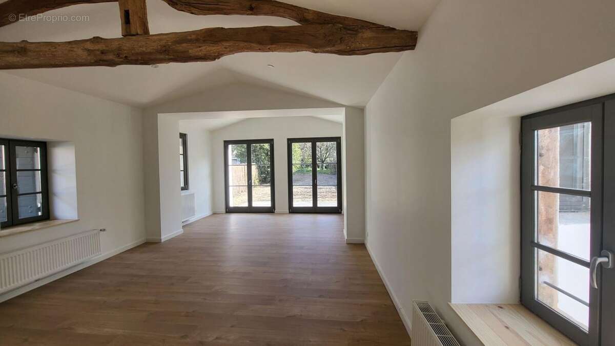 Maison à CHASSELAY