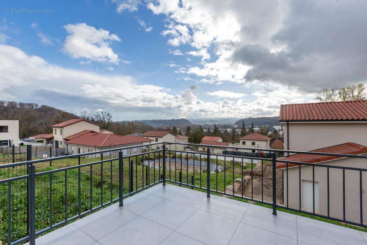 Maison à BOURGOIN-JALLIEU