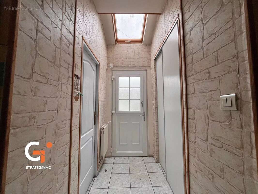 Maison à SAINT-ETIENNE-DU-ROUVRAY