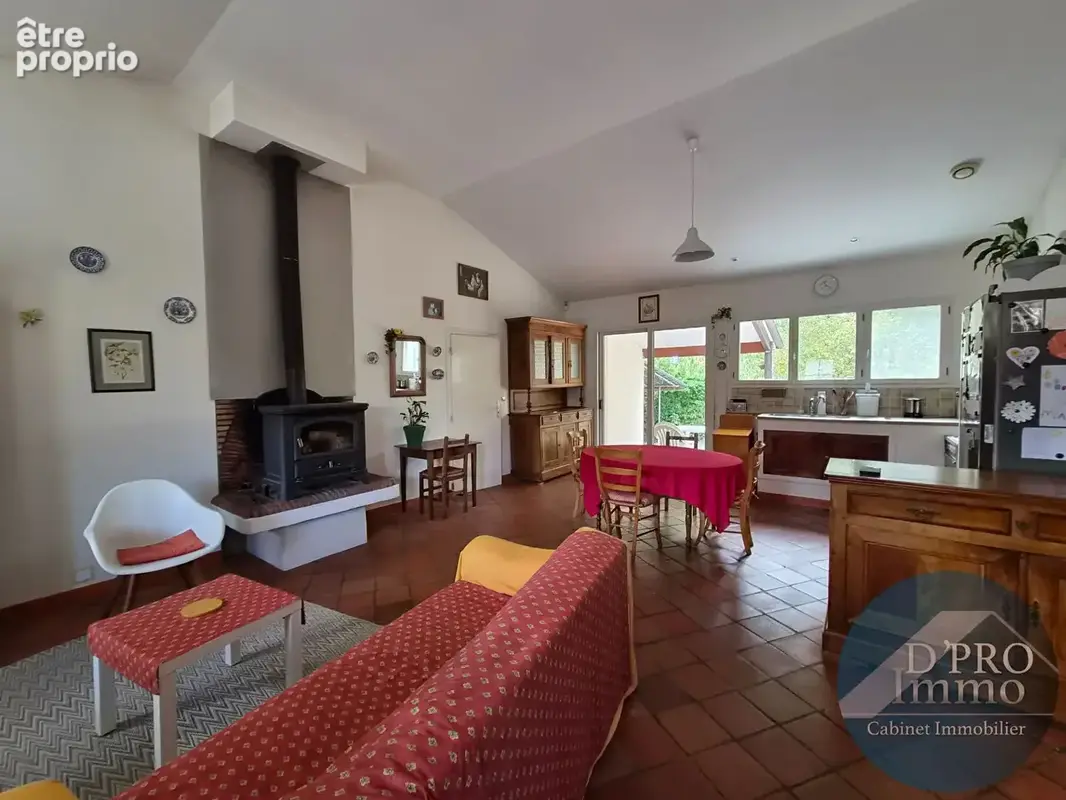 VERTOU PORTEREAU - Maison familiale 158 m² 4 chambres 715 m² de terrain - photo 3