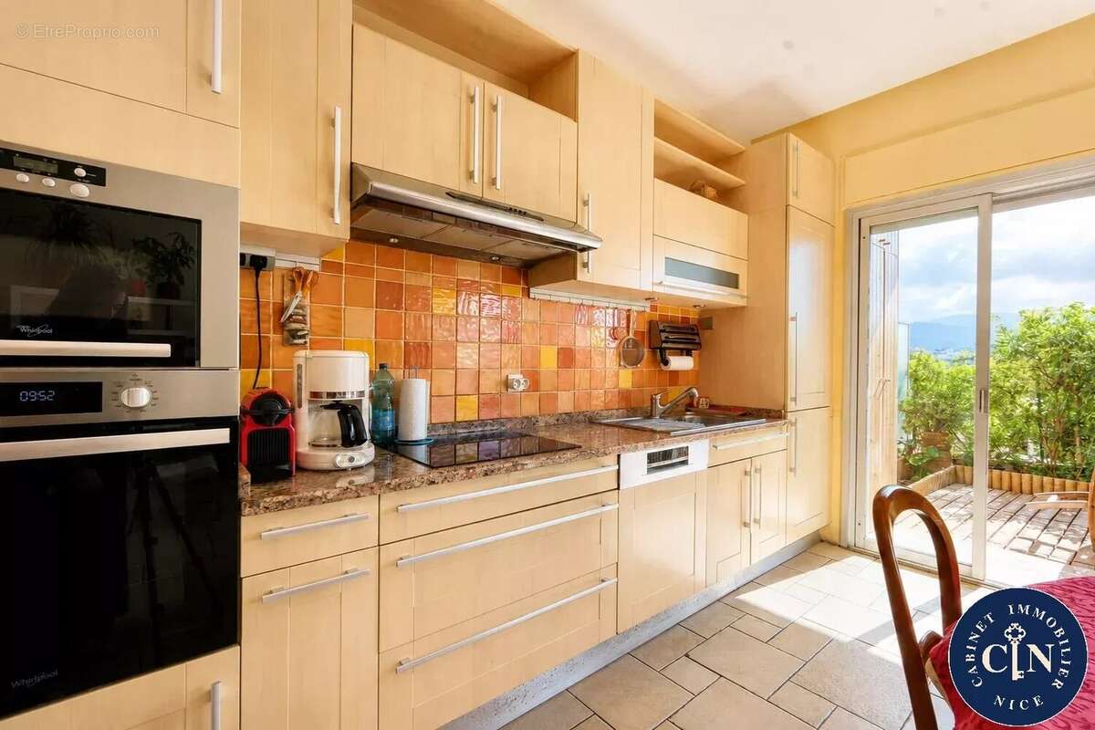 Appartement 74 m² à Nice  - photo 4