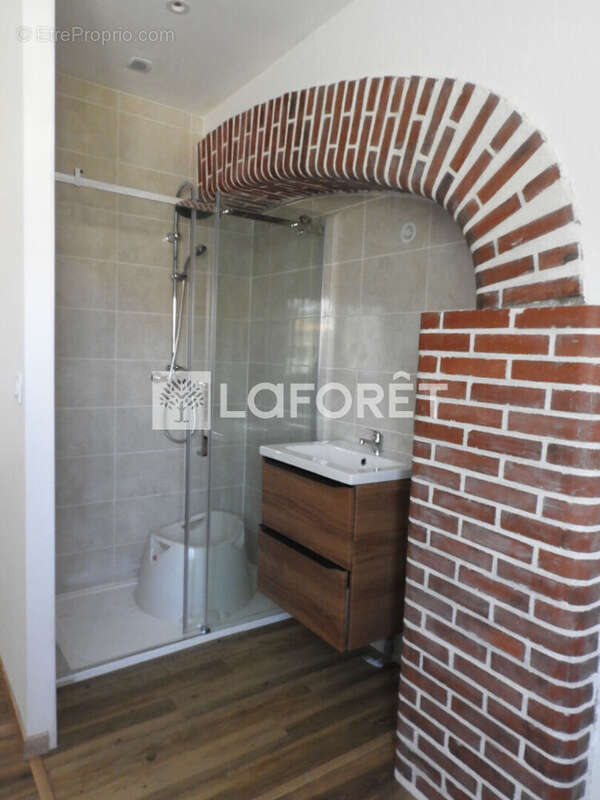 Commerce à VARILHES