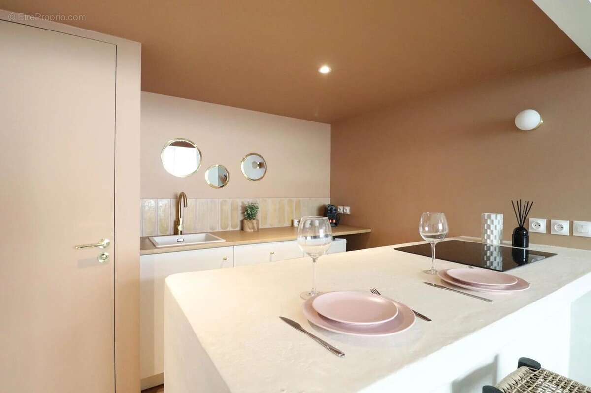 Appartement à MARSEILLE-4E