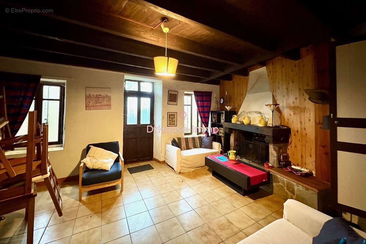 Maison à LES MARTYS