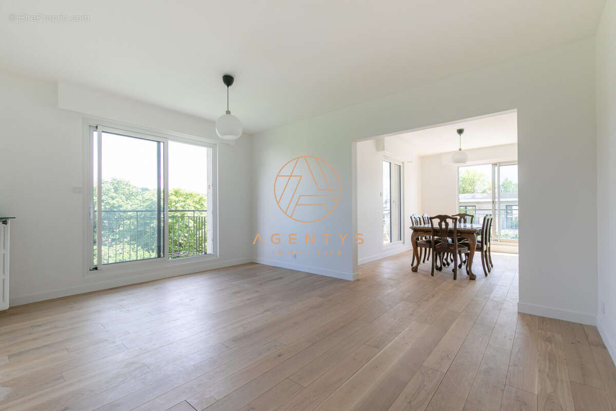 Appartement à SAINT-MAUR-DES-FOSSES