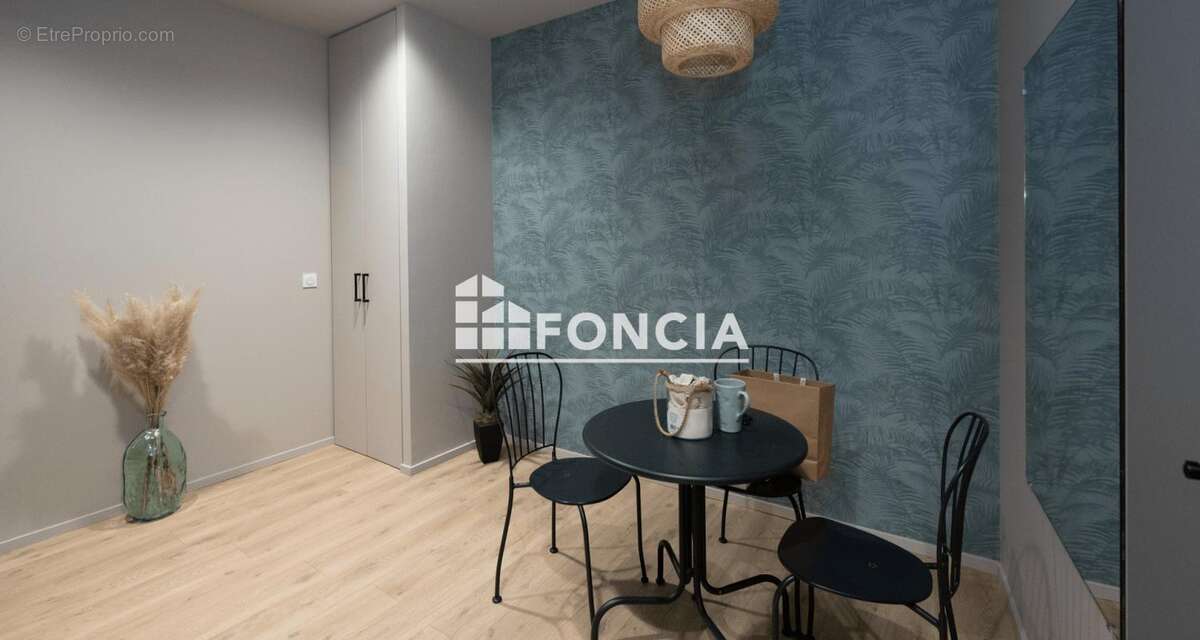 Commerce à TOURNON-SUR-RHONE