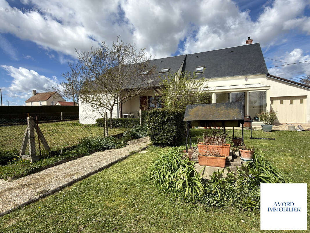Maison à FARGES-EN-SEPTAINE