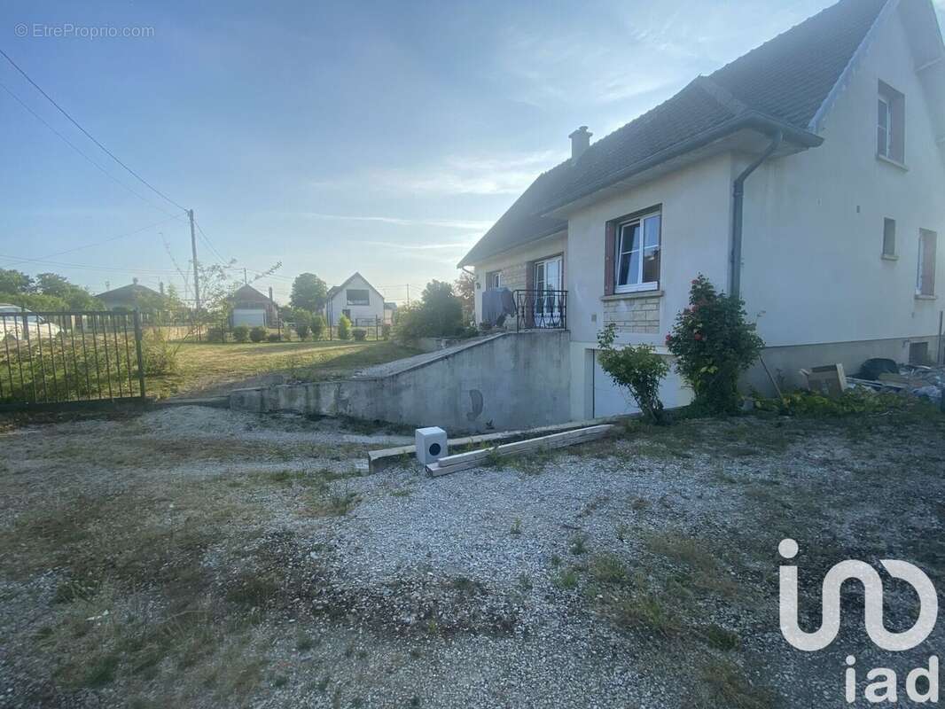 Photo 3 - Maison à VALLANT-SAINT-GEORGES