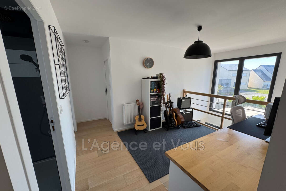 Maison 127 m² à Saint-Coulomb  - photo 8