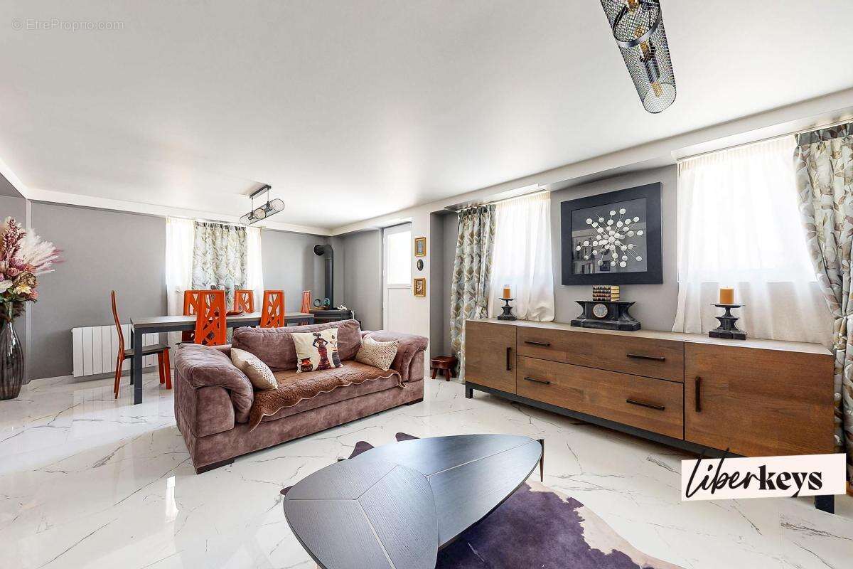 Maison familiale 172 m² – Habitable immédiatement – Jardin 757 m² – Claye-Souilly - Quartier Bois-Fleuri - photo 3