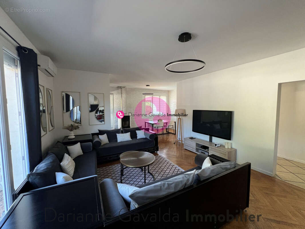 Appartement à DECAZEVILLE