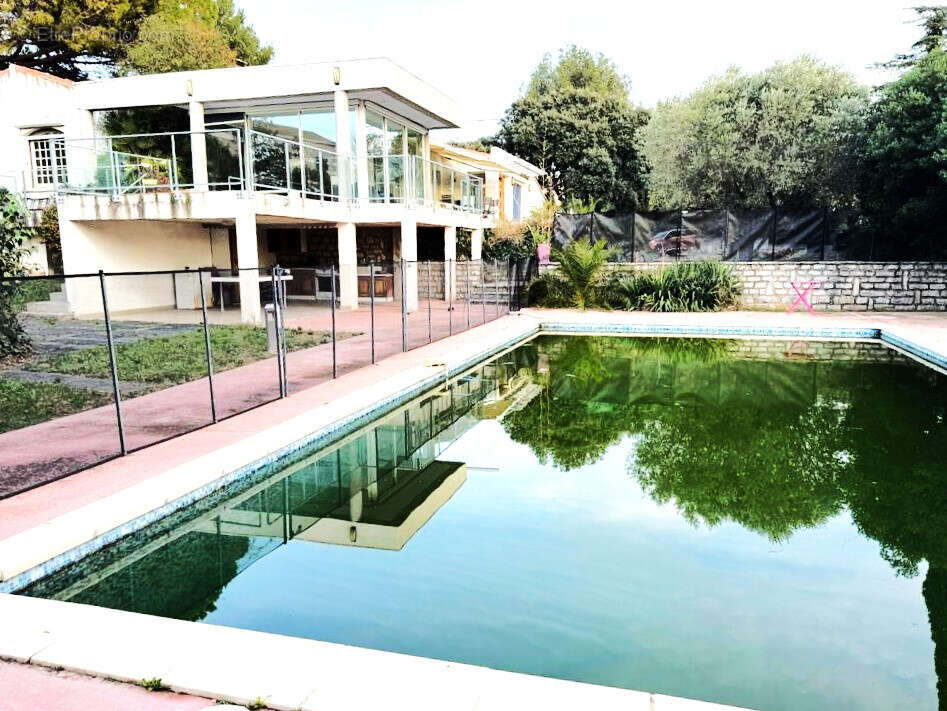 Belle Maison D'architecte de Caractère, 220m2 à vendre à Castelnau le lez sur 2200 m2 de terrain. - photo 6