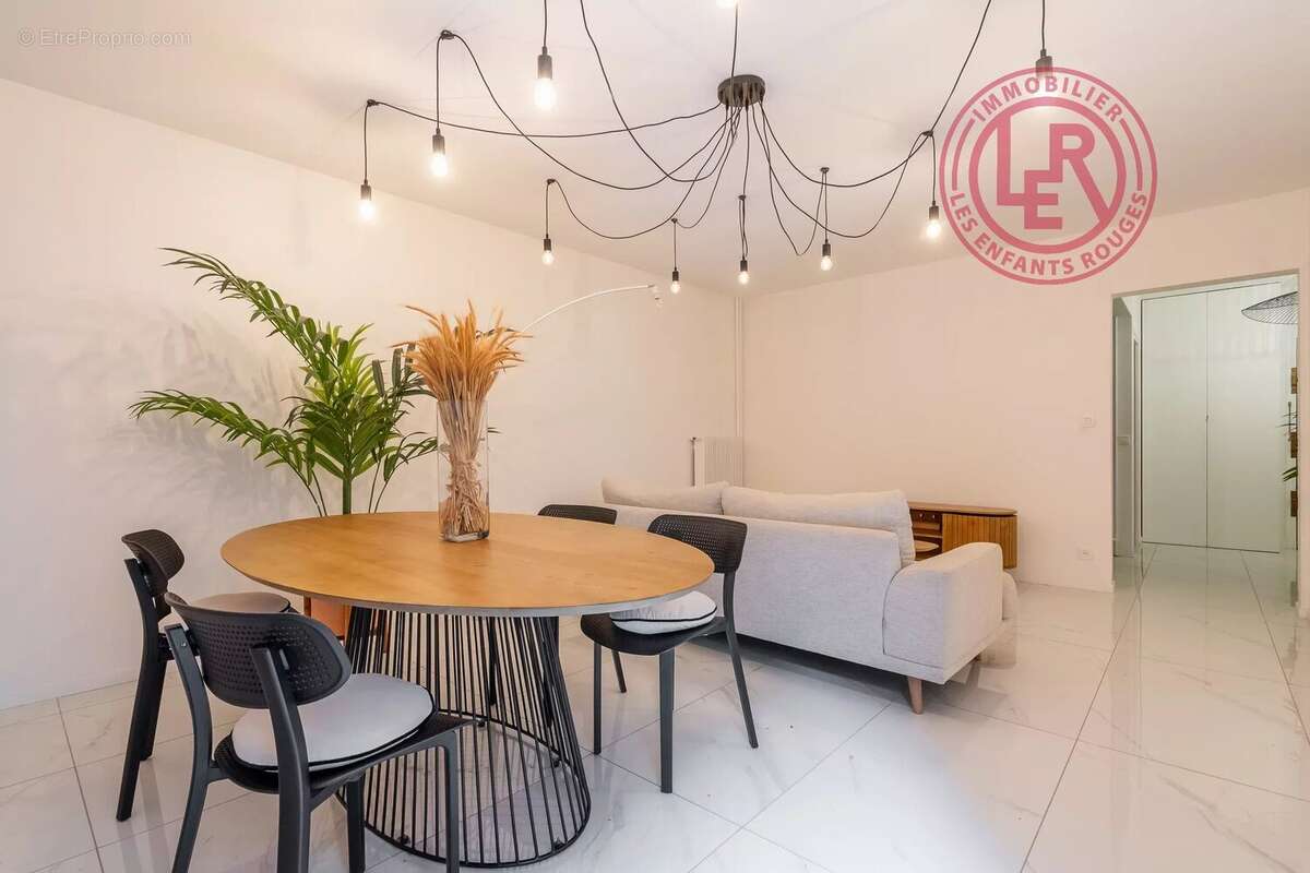 Appartement à PARIS-3E