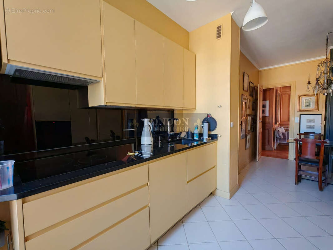 Appartement à VERSAILLES