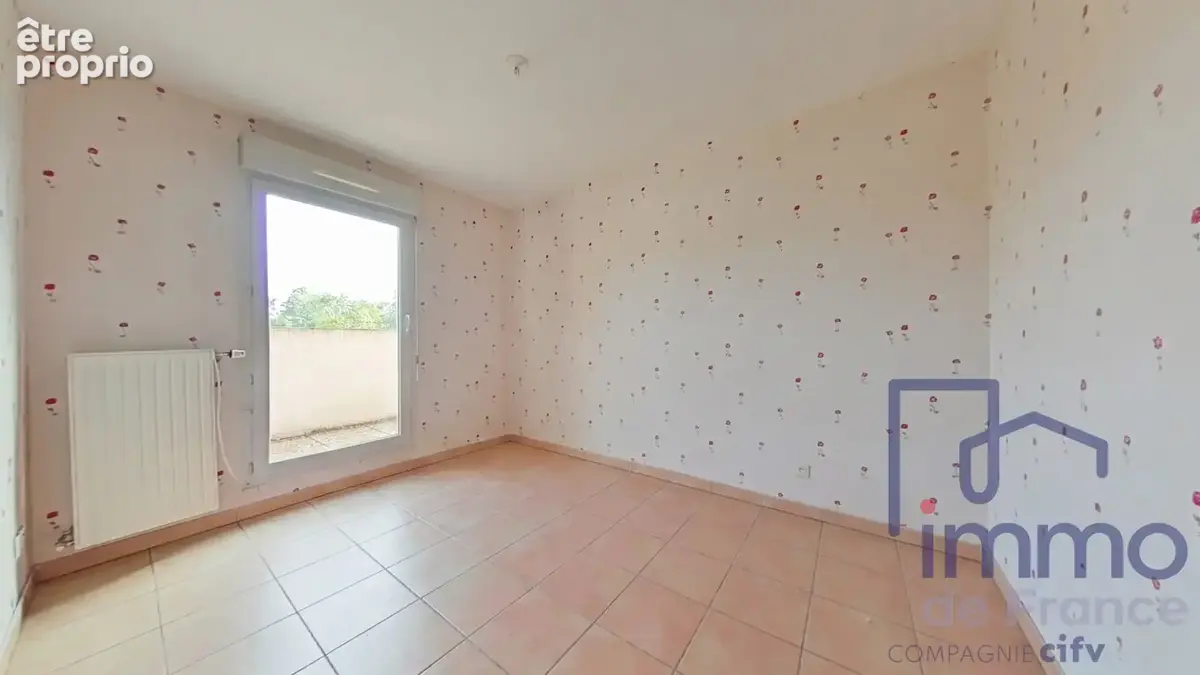 Appartement 110 m² à Saint-Etienne  - photo 6