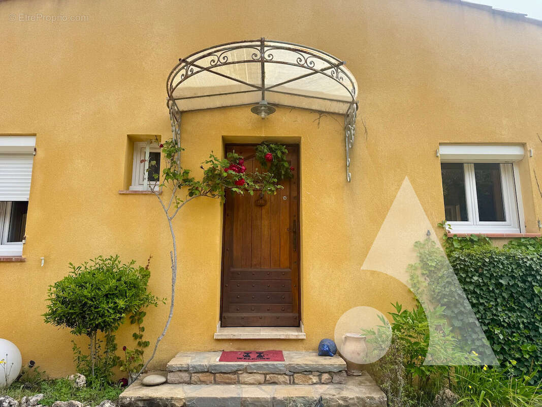 Maison à VILLECROZE