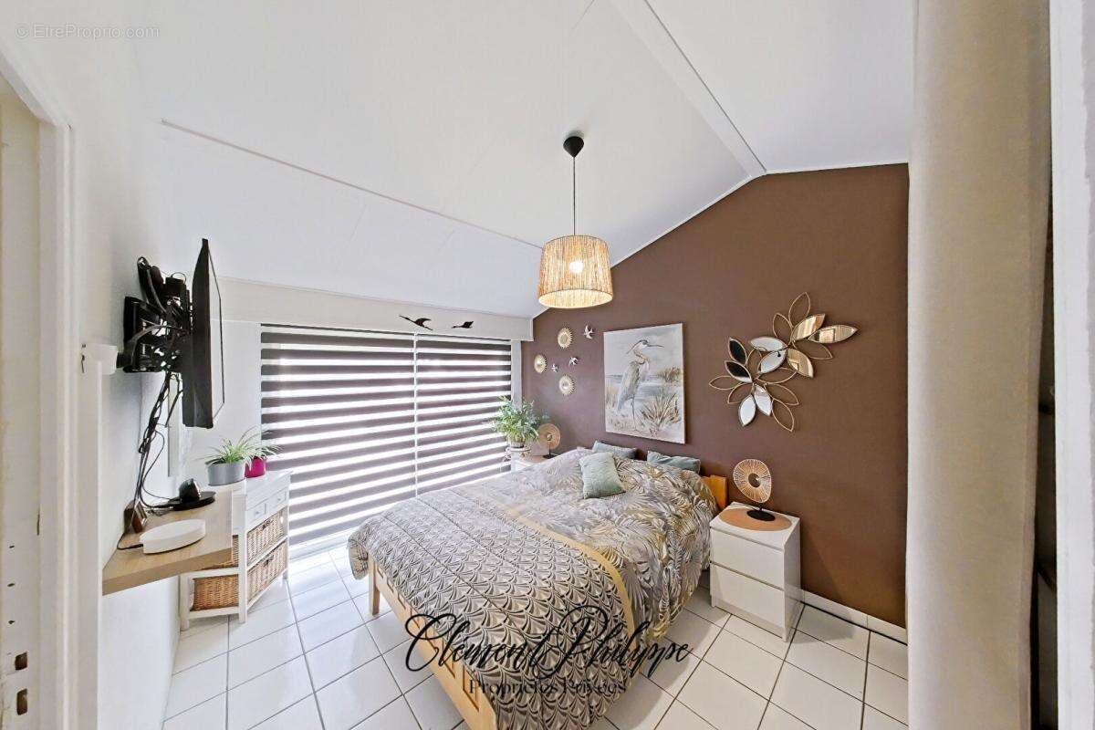 Villa familiale 155 m² avec piscine, 5 chambres et terrain 1 000 m² aux portes de Carcassonne - photo 9
