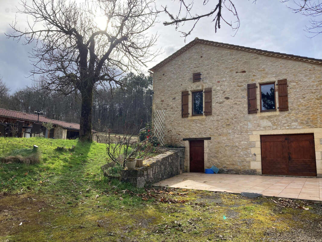 façade est - Maison à PRAYSSAC