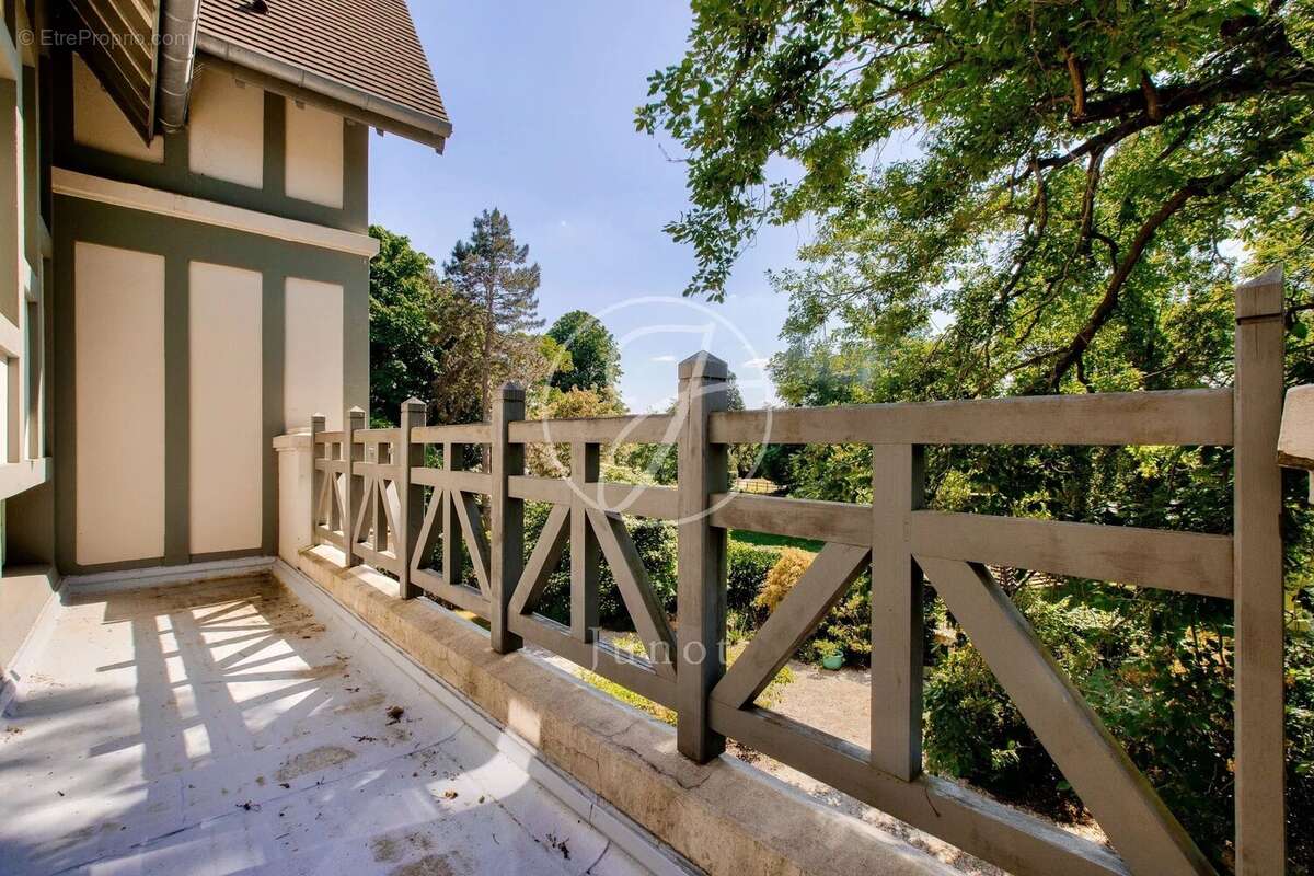 Maison à LE VESINET