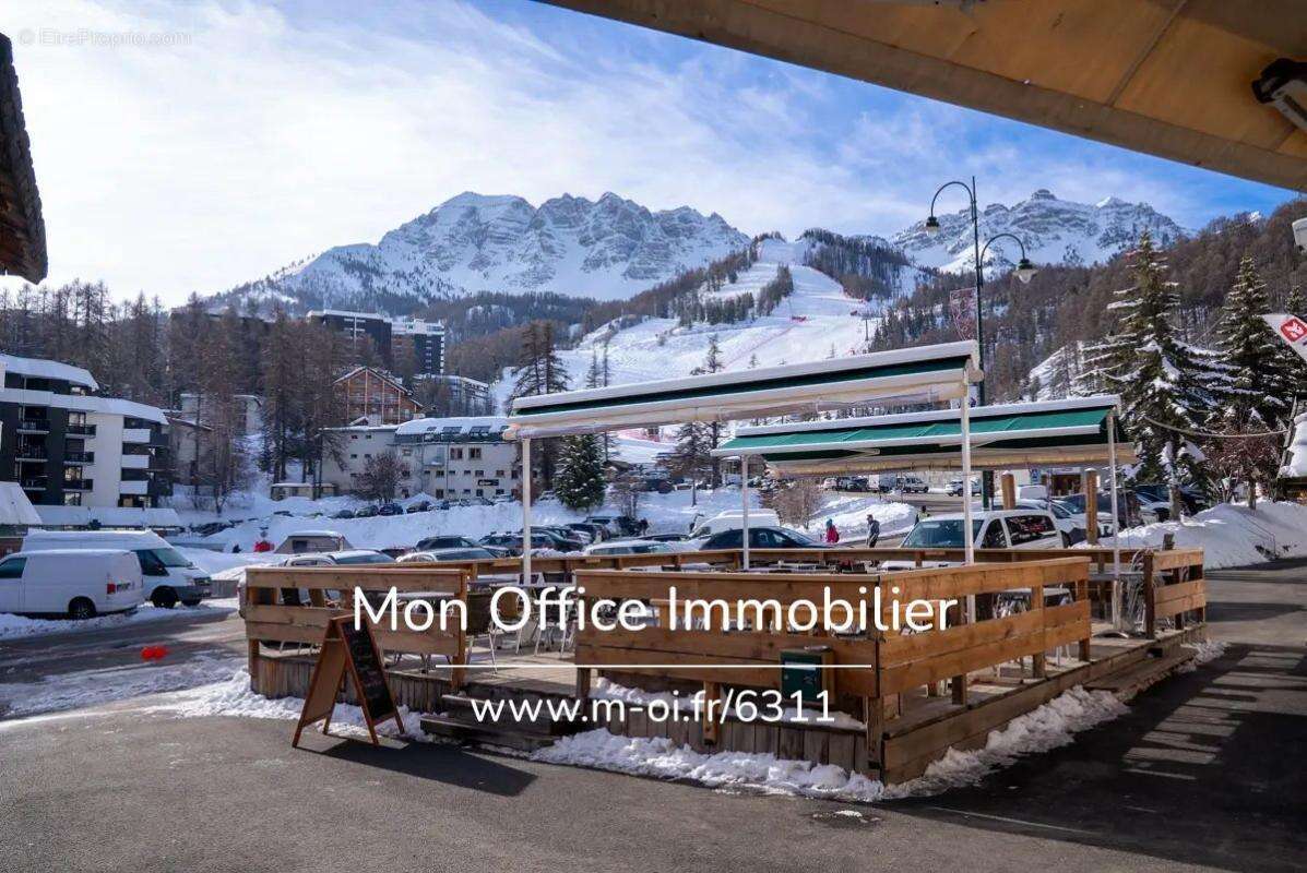 Commerce à VARS