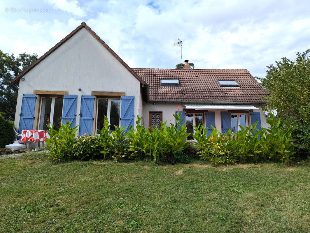 Maison à CHASSIGNOLLES
