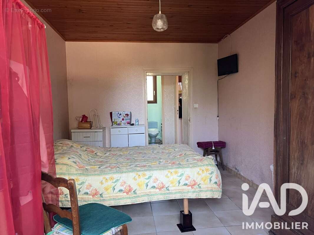 Maison 64 m² à Saint-Leger-Sur-Vouzance  - photo 5