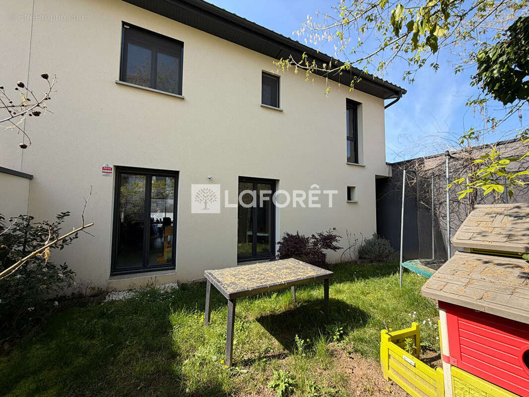 Maison à VILLEFRANCHE-SUR-SAONE