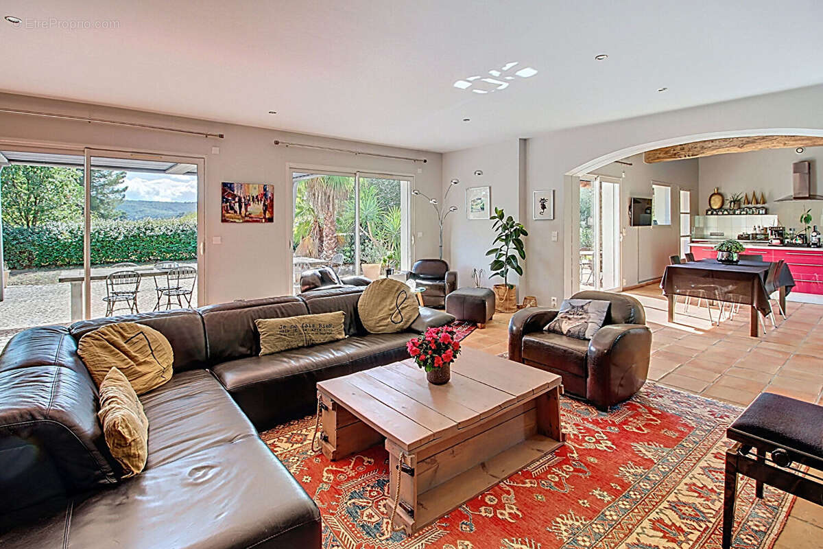 Maison à FIGANIERES