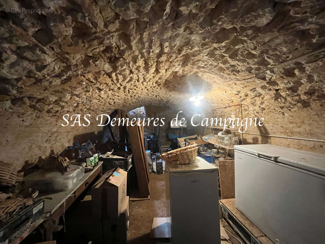 Maison à SENS-BEAUJEU