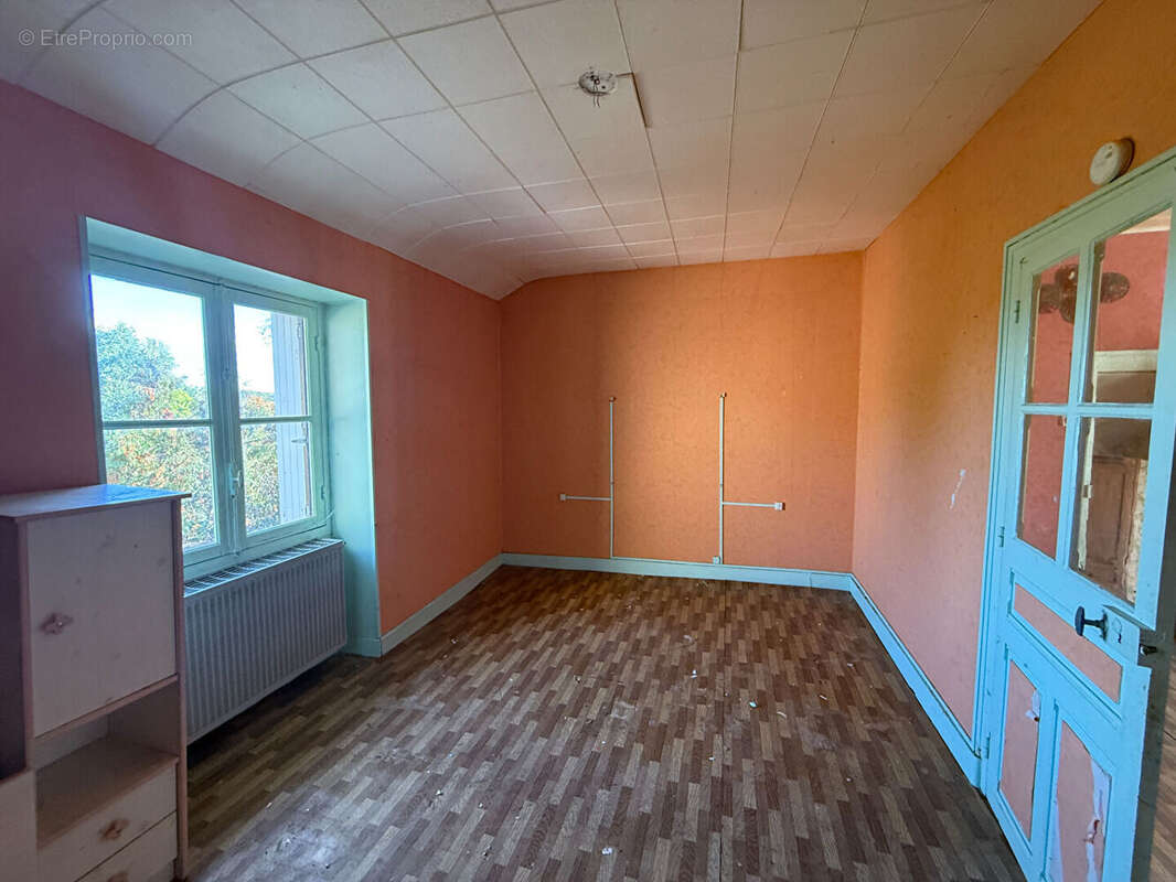 Maison à SAINTE-FEYRE