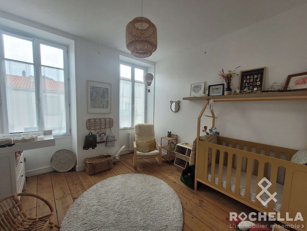 Maison 114 m² à Saint-Jean-D'angely  - photo 8