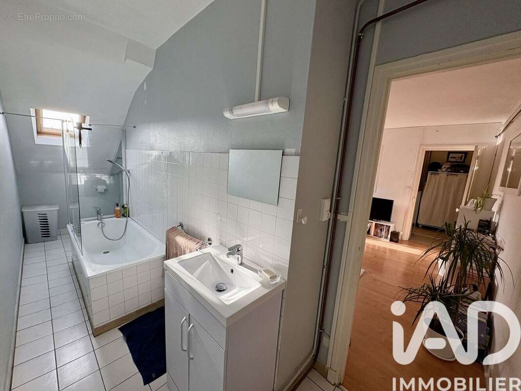 Photo 7 - Appartement à CHATEAU-RENAULT