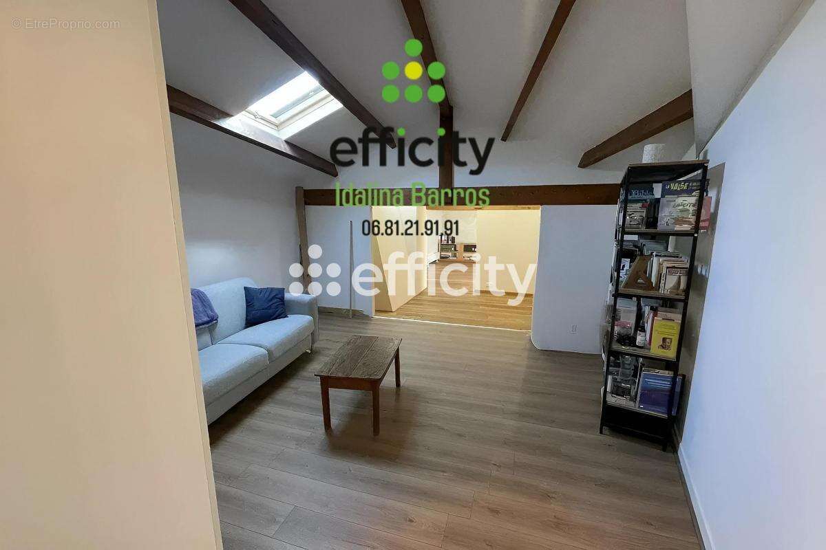 Maison à SAINT-AMANT-DE-BOIXE