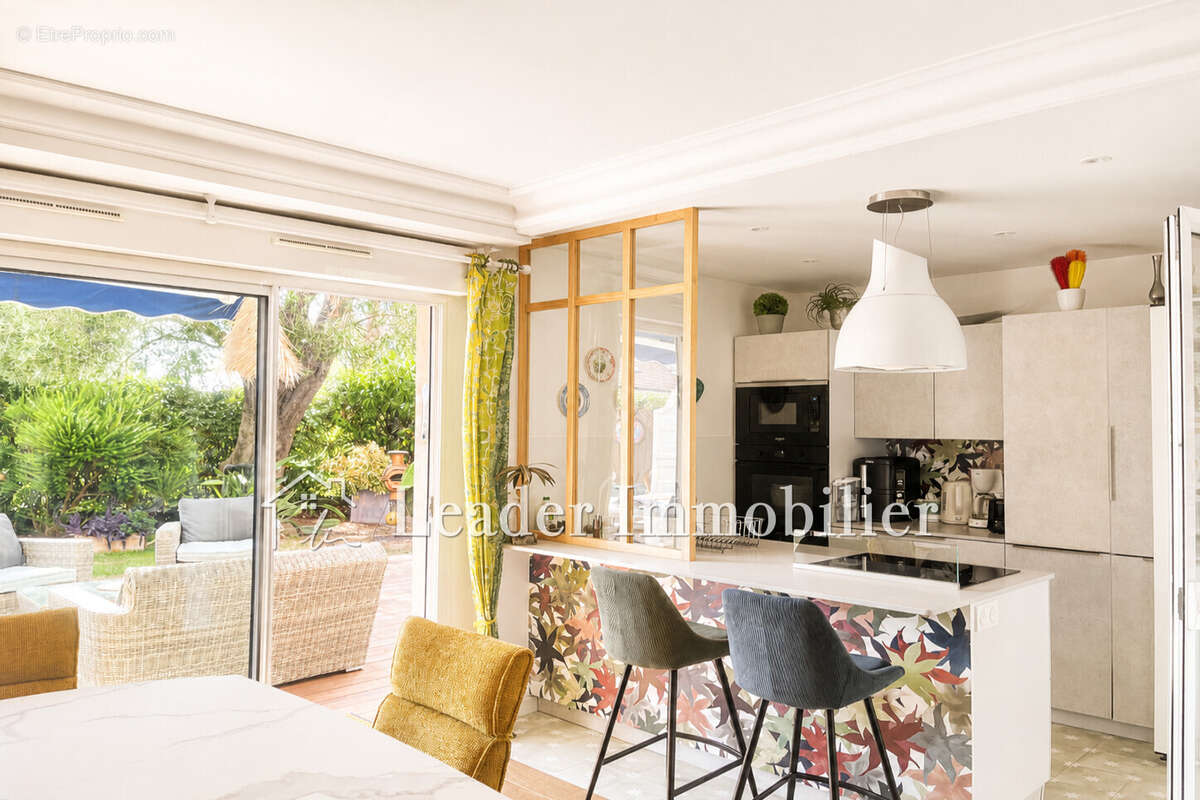 Appartement 86 m² à Antibes  - photo 5