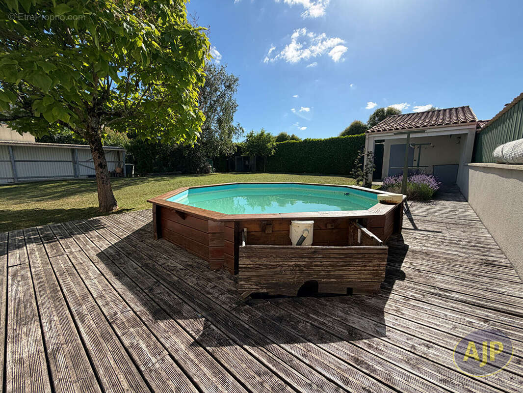 Maison à PONS