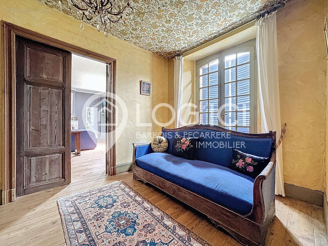 Maison à VIC-EN-BIGORRE