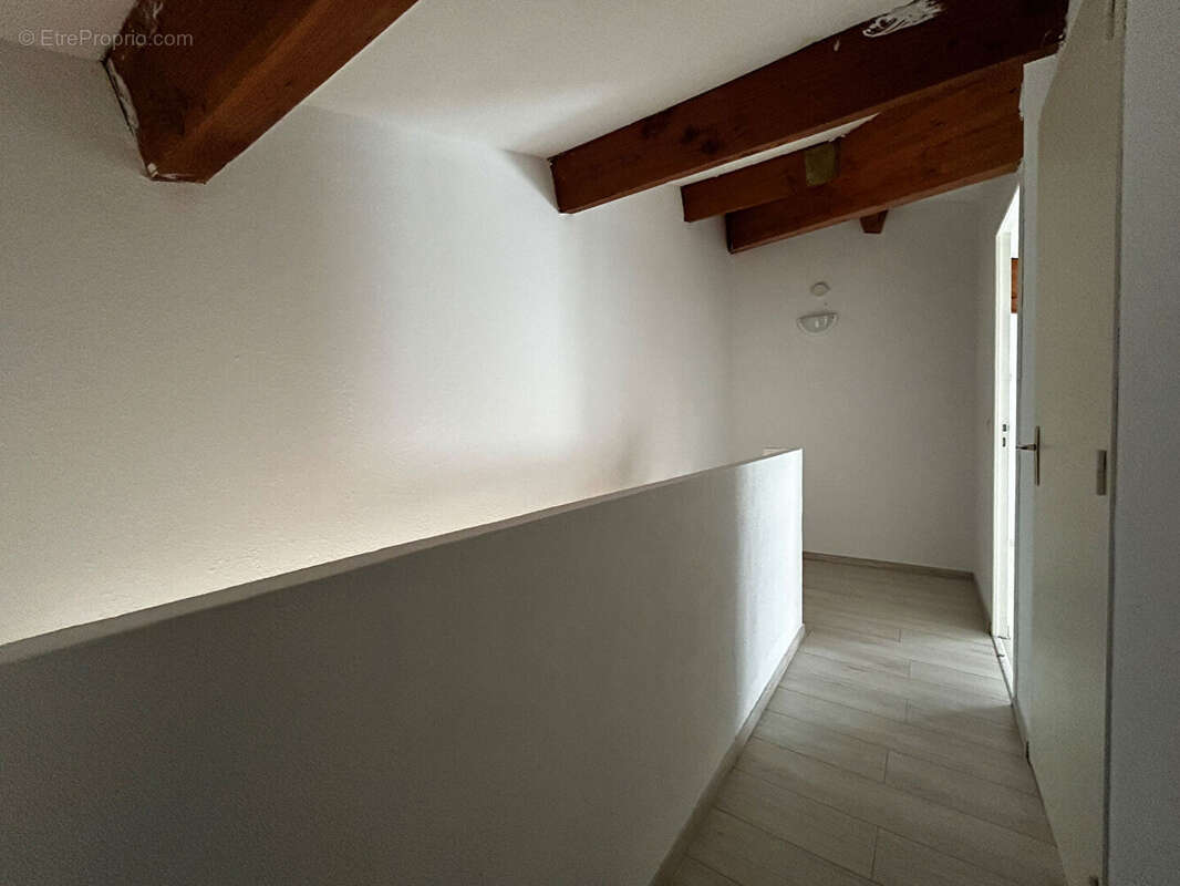Appartement duplex 3 pièces lumineux avec parking privatif Pertuis - photo 8