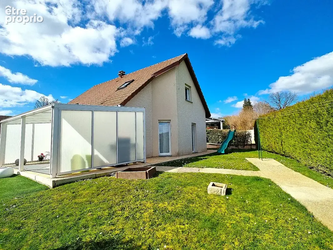 Photo Maison à Gennes au prix de 312 000€