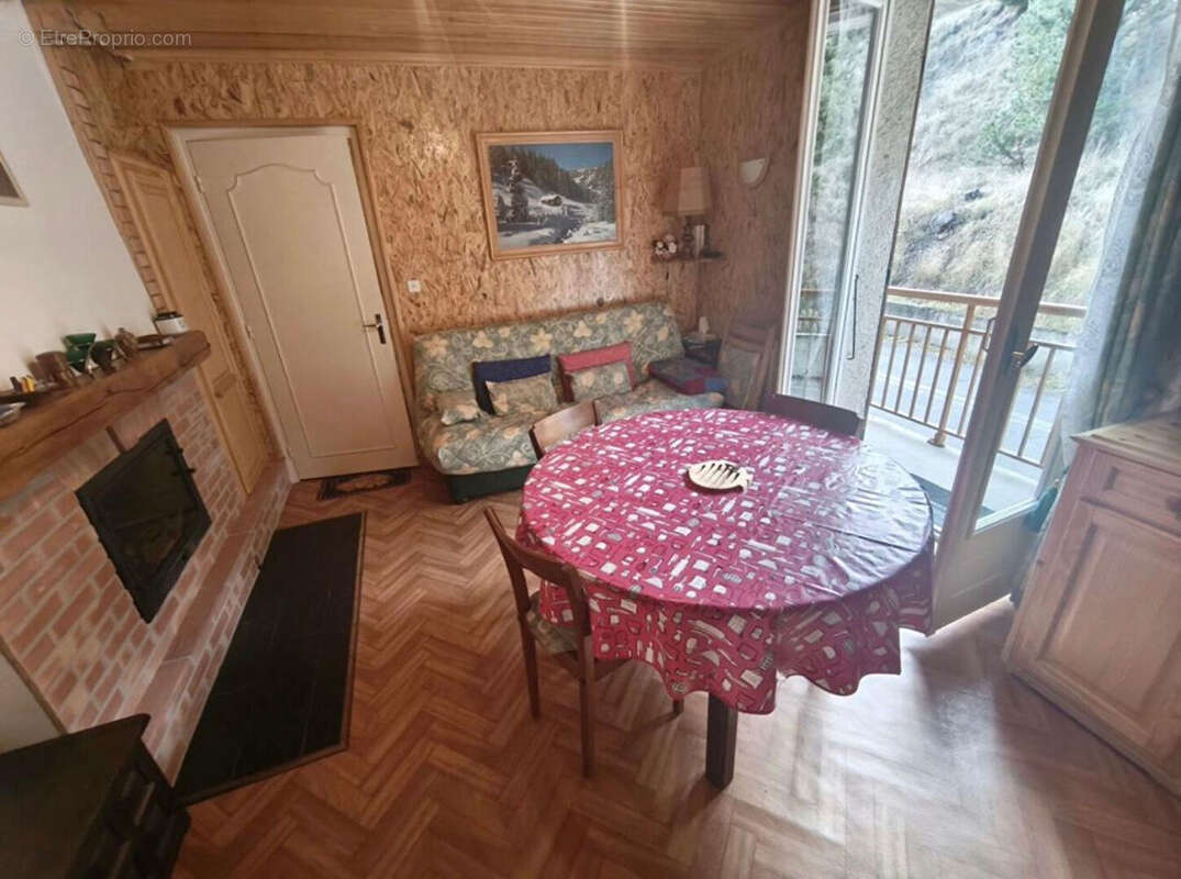 Appartement à LES ANGLES