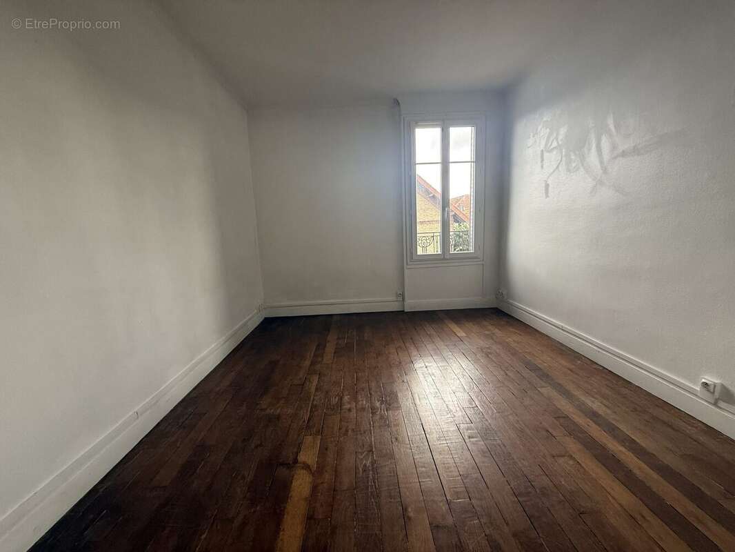 Appartement à LA GARENNE-COLOMBES