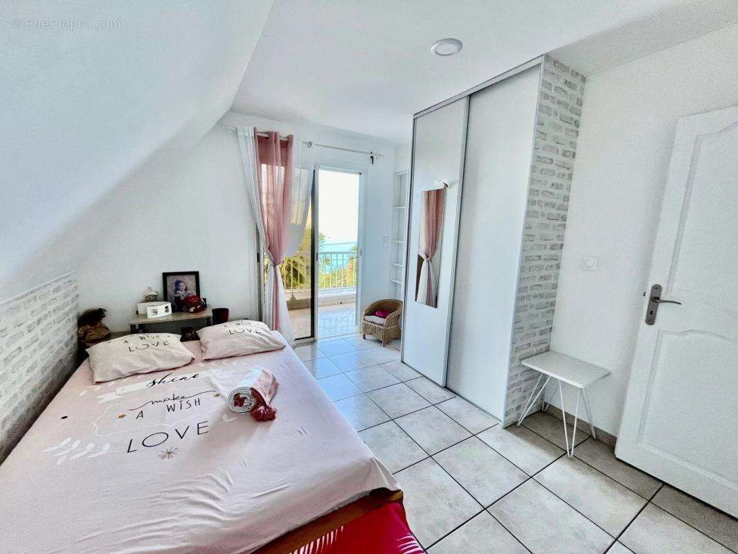 Maison à LES AVIRONS