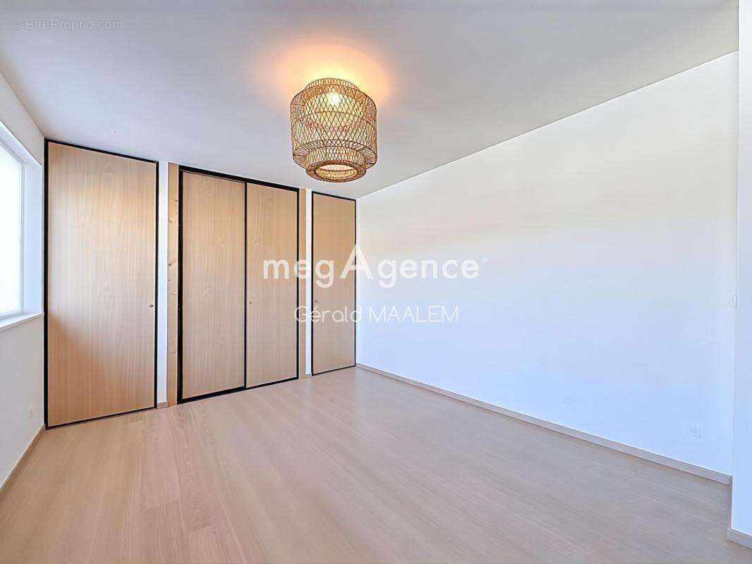 Appartement à COGOLIN