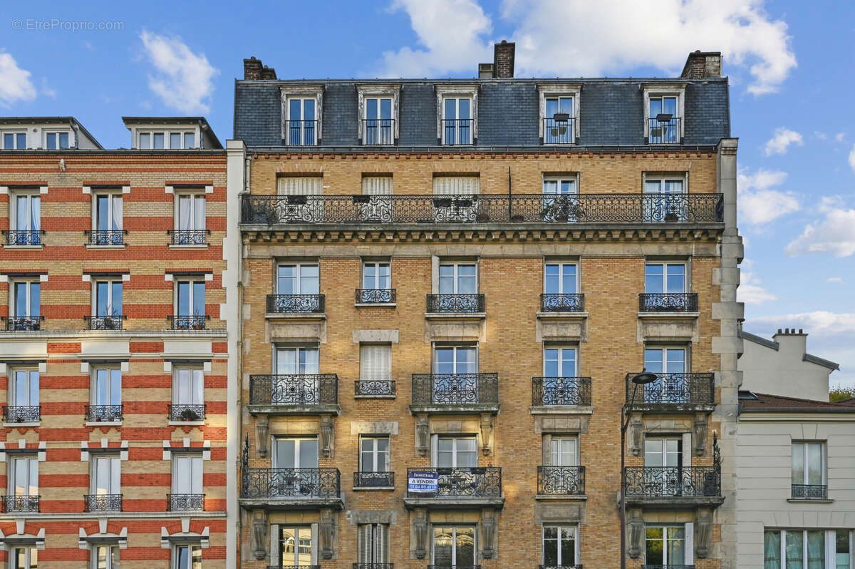 Appartement à NEUILLY-SUR-SEINE