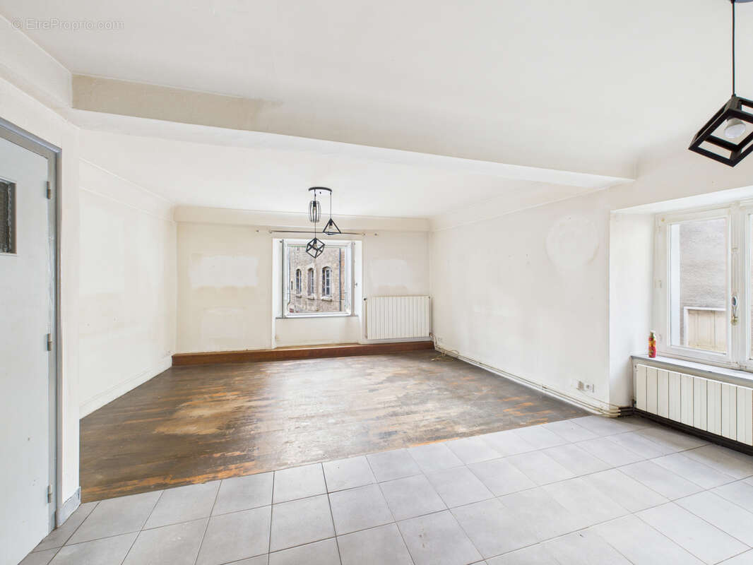 Maison à CRAPONNE-SUR-ARZON