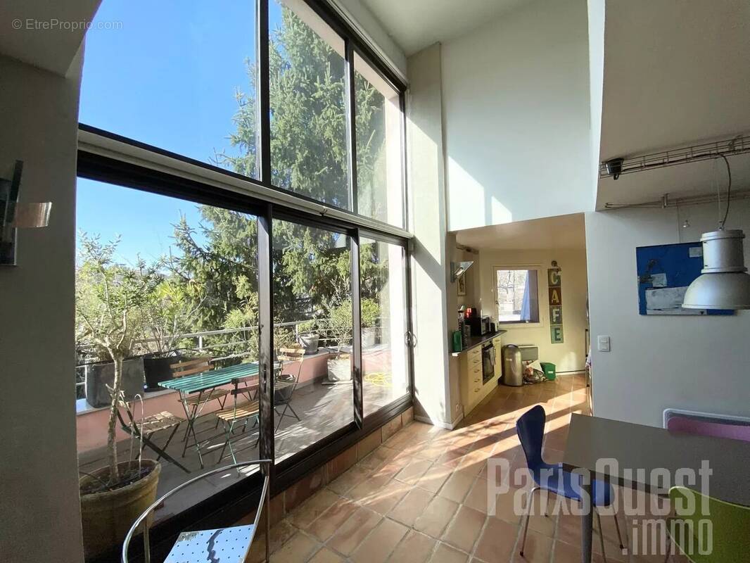 Appartement à VILLE-D'AVRAY