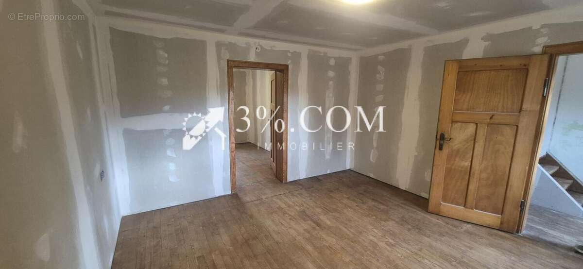 BAISSE DE PRIX / Fermette de 154,26 m2 - photo 10