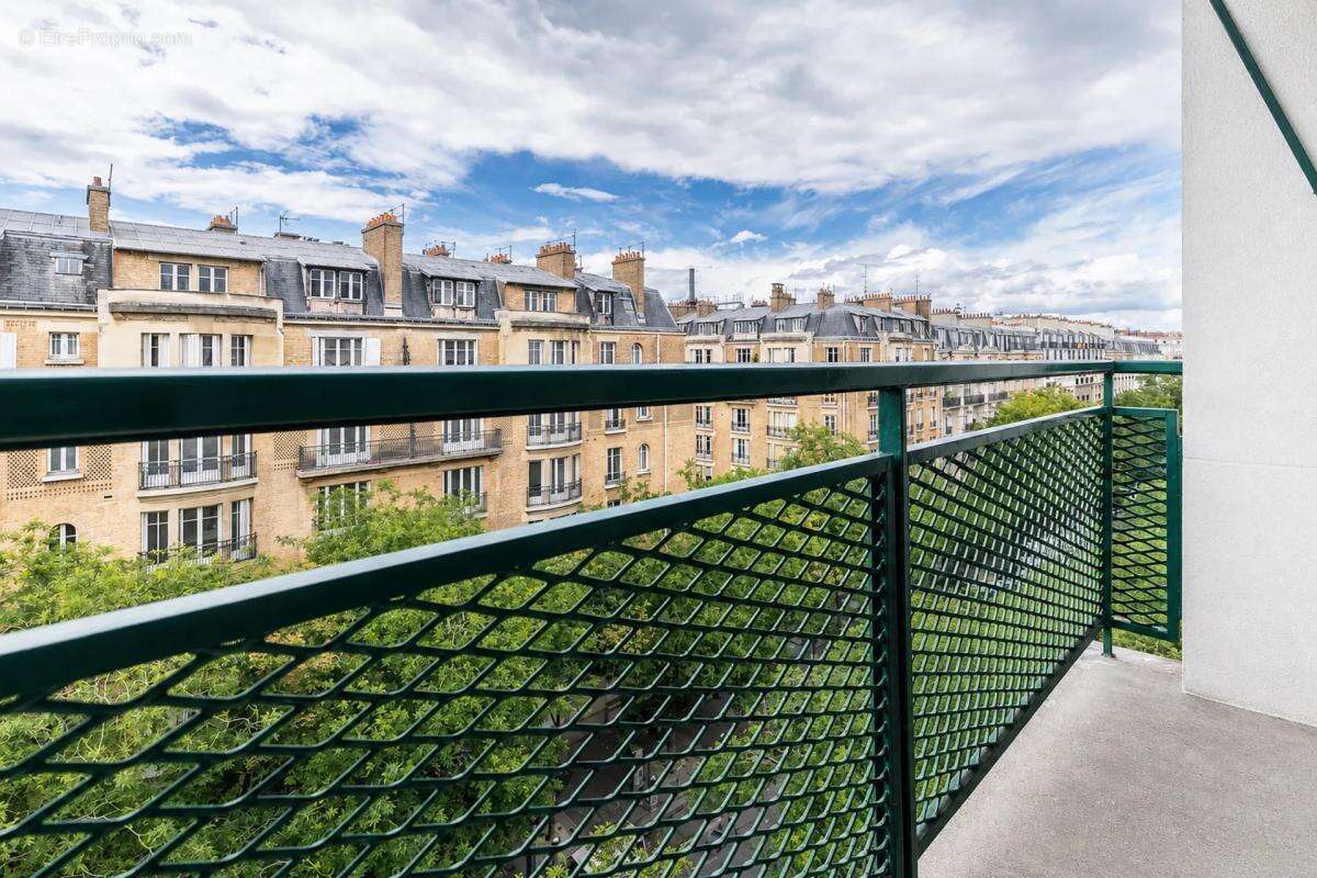 Paris 16e - T1 bis avec balcon, vue dégagée, cave, parking 34 m² - photo 5